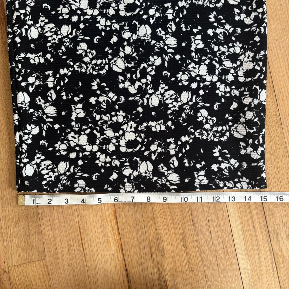 Lularoe pencil skirt - Picture 5 of 8